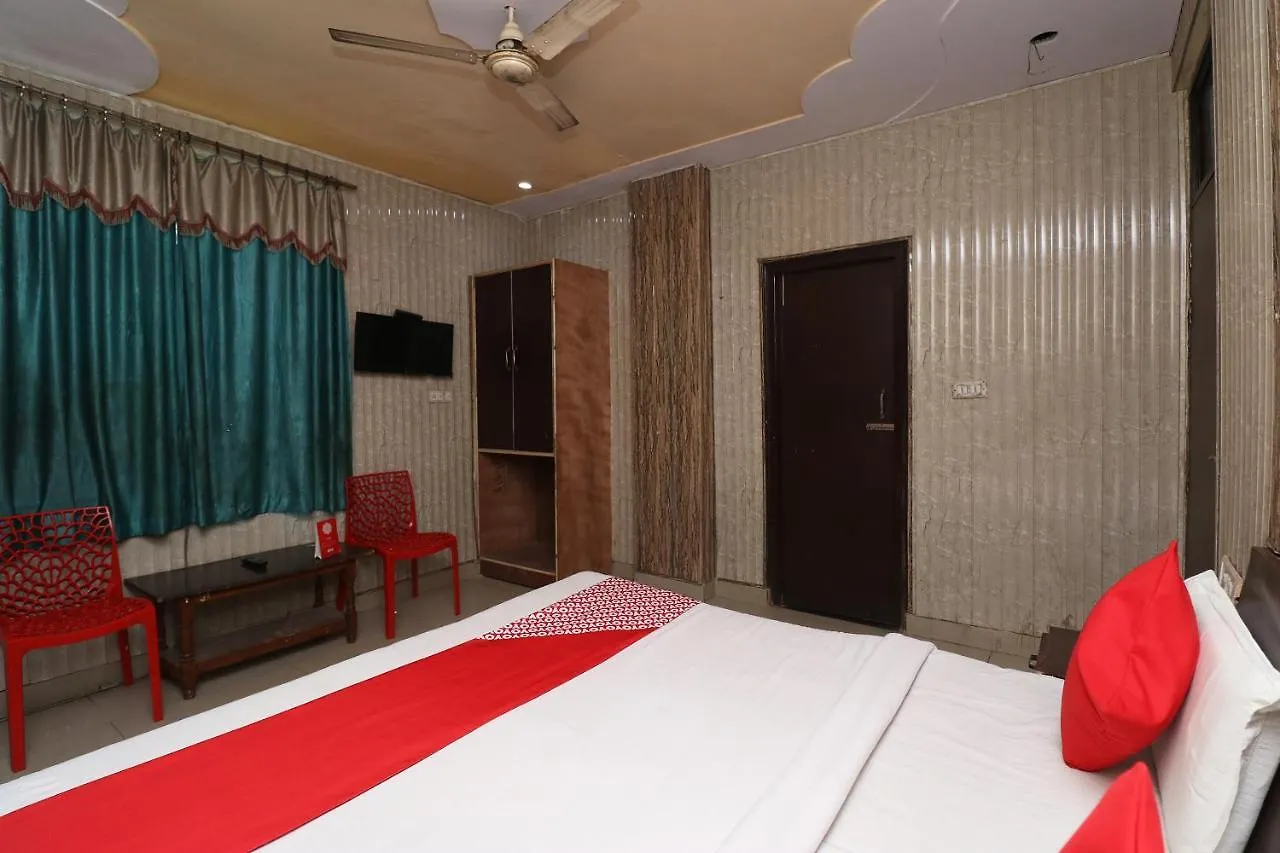 Oyo Flagship 29742 Hotel Seva & Restaurant Agra