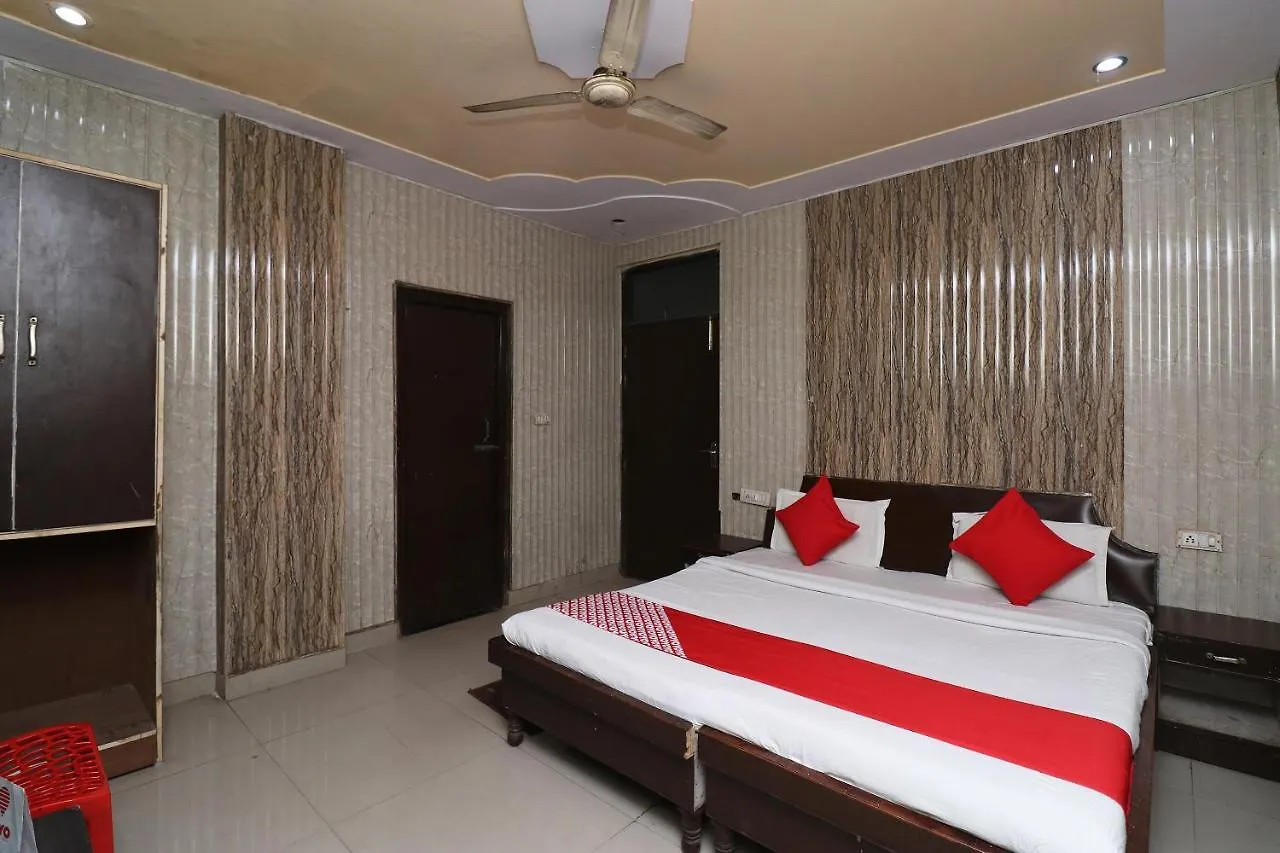 Oyo Flagship 29742 Hotel Seva & Restaurant Agra